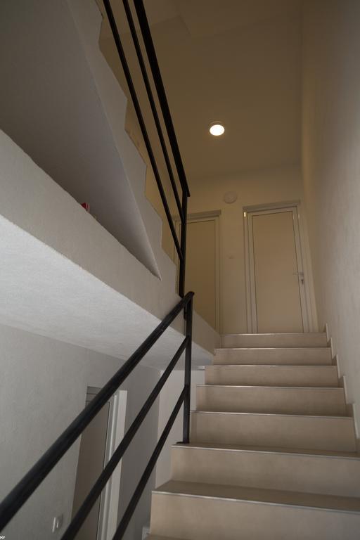 Del Mar Apartments تْساني المظهر الخارجي الصورة
